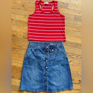 GAP DENIM MINI SKIRT SIZE 25 & NEW RED CROP TOP SO CUTE!